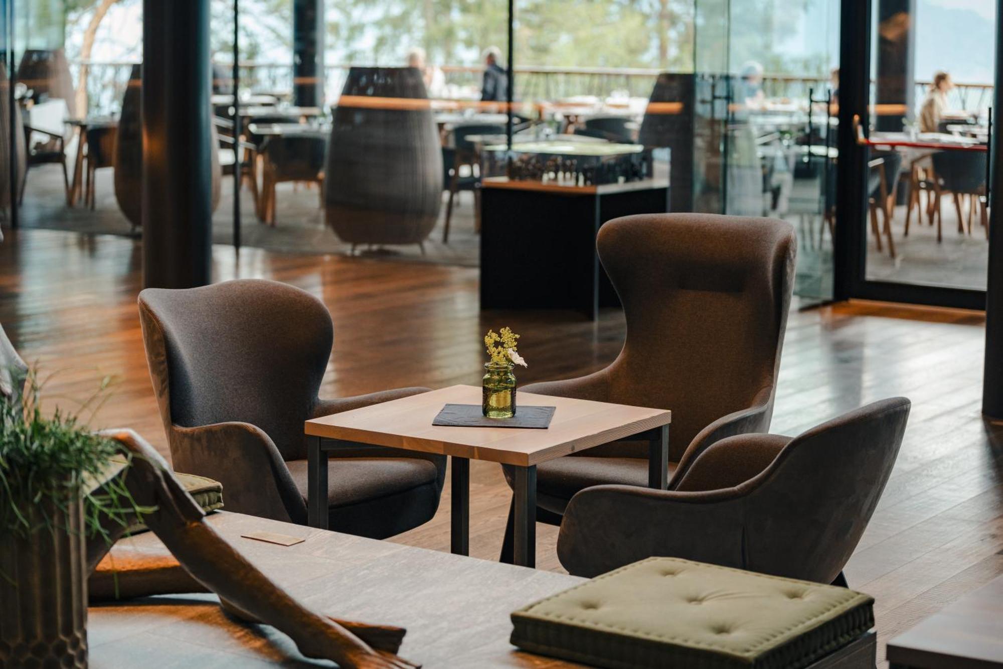 Hotel My Arbor - Dolomites Bresanona Exterior foto The lounge at the airport